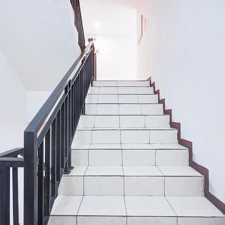 Hotel O Rappocini Near Rsia Paramount Makassar Dış mekan fotoğraf