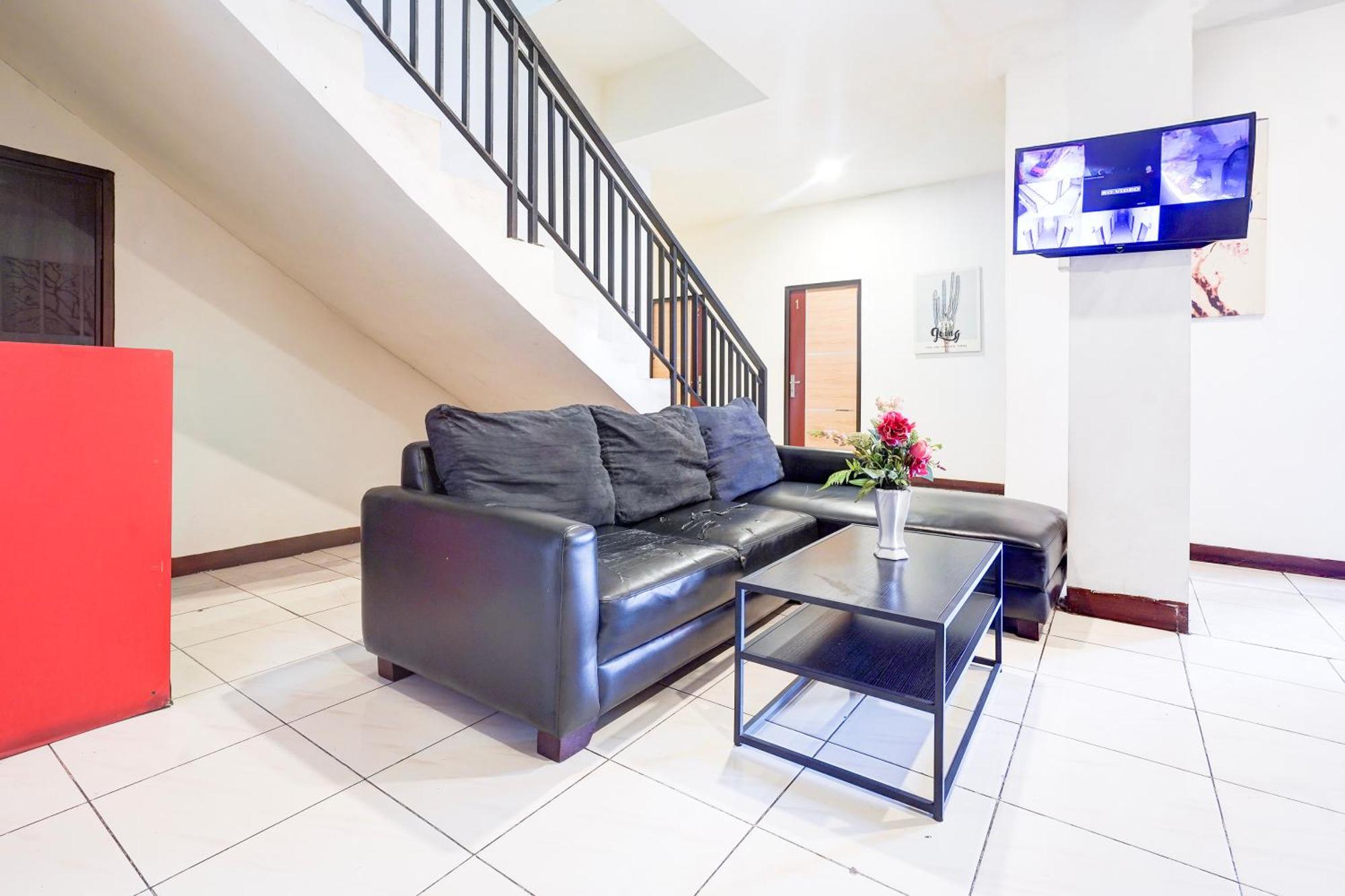Hotel O Rappocini Near Rsia Paramount Makassar Dış mekan fotoğraf